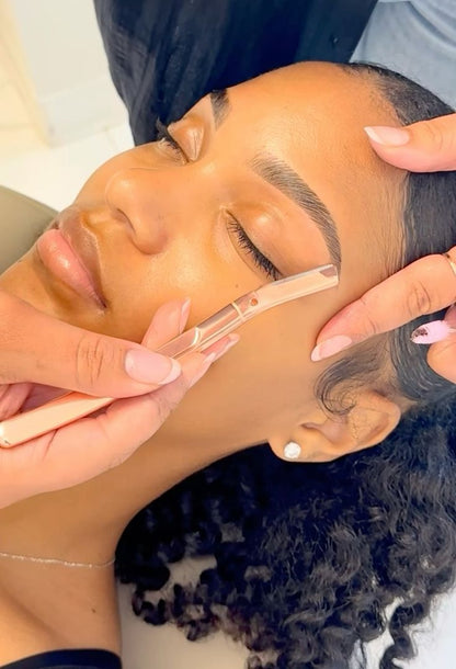 Eyebrow & Facial Hair Trimmer